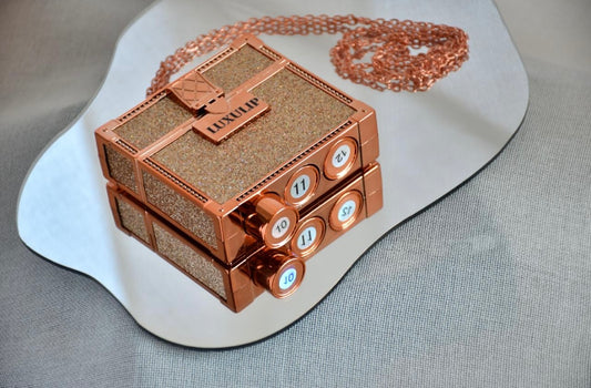 Luxulip- Elegante Mini-Tasche mit 3 luxuriösen Lippenstiften